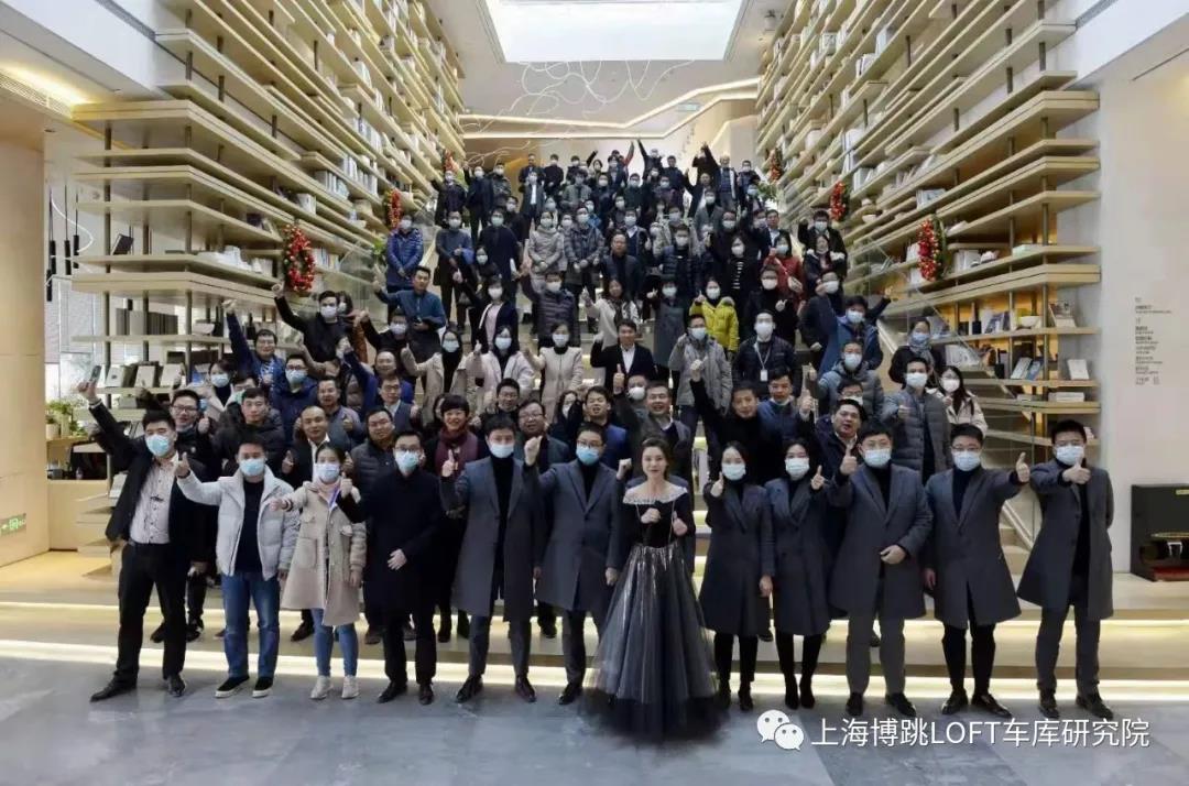 汕尾全国一百多人在华侨城汉口道6号参观研讨LOFT专利车库技术！